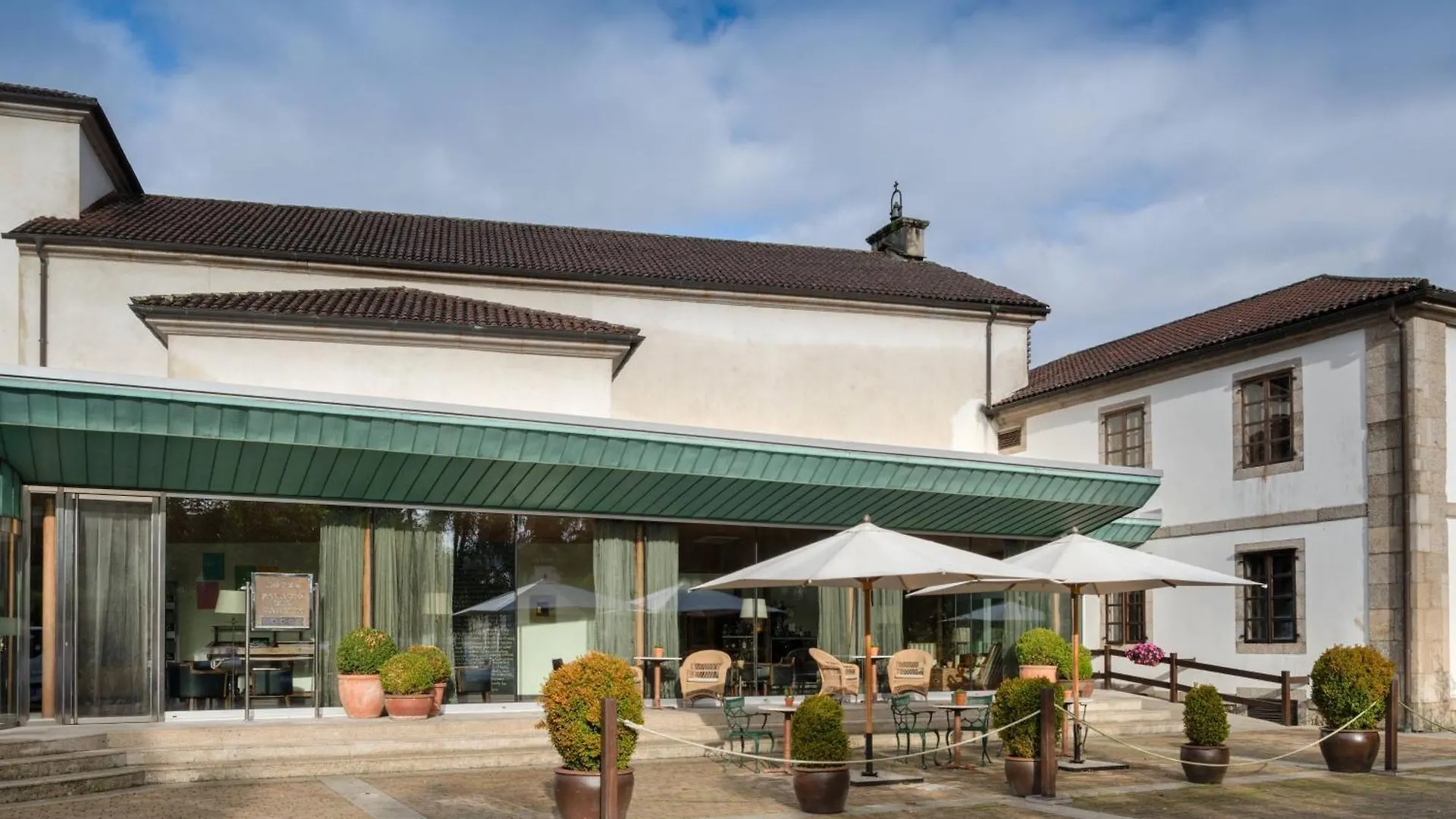 3 Hoteles Céntricos cerca de Monte do Gozo con Acceso Fácil