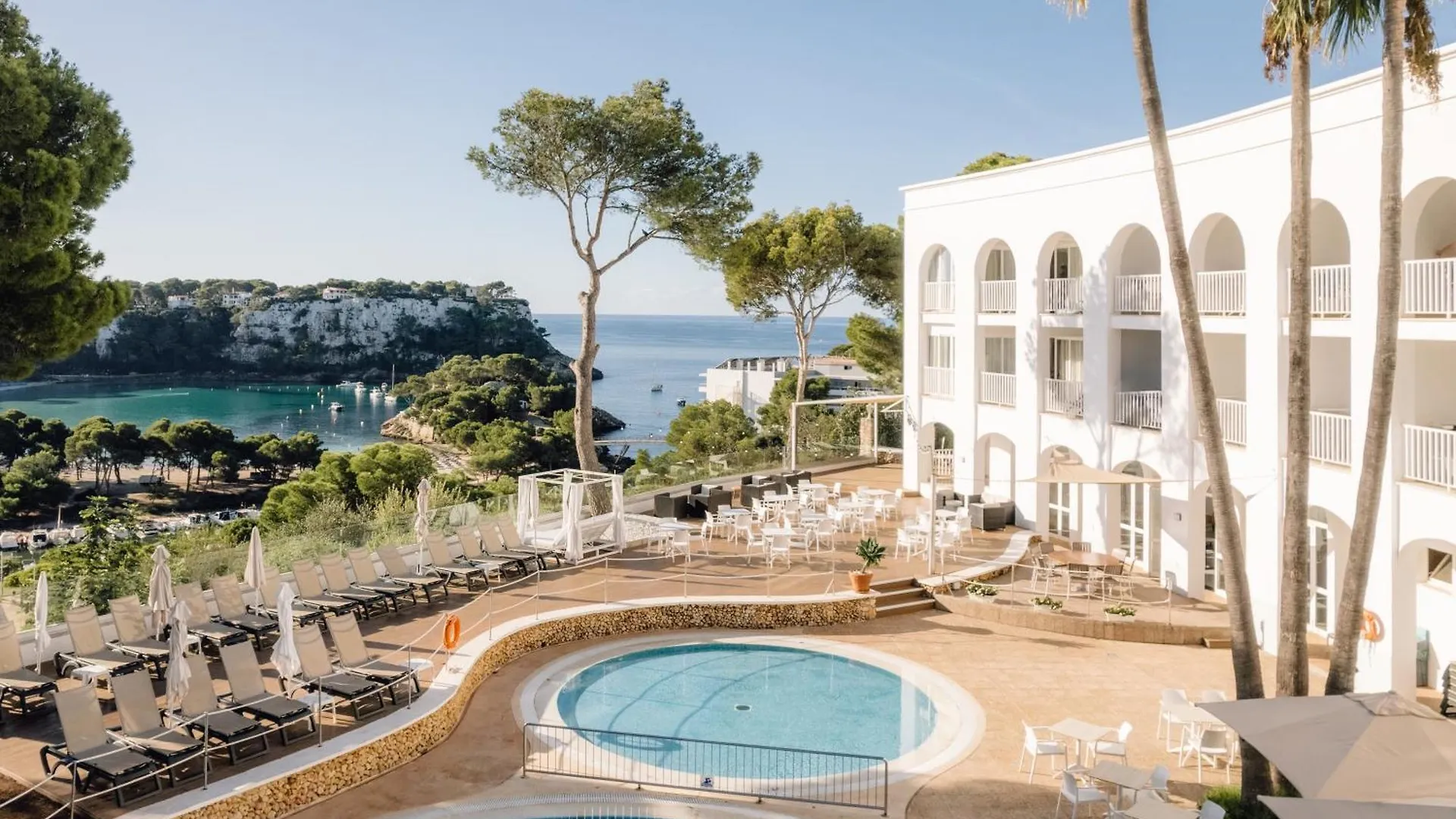 Dónde Alojarse Cerca de Cala Macarella: 11 Hoteles Céntricos