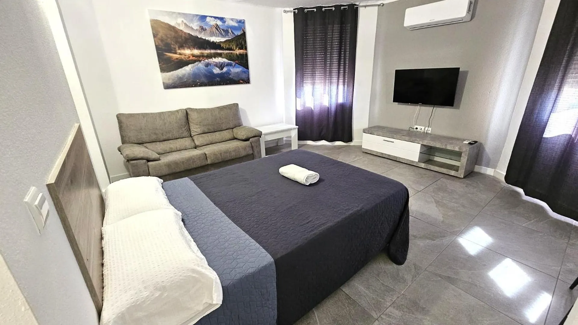 Dónde Alojarse en Málaga: 15 Hoteles Céntricos Imprescindibles