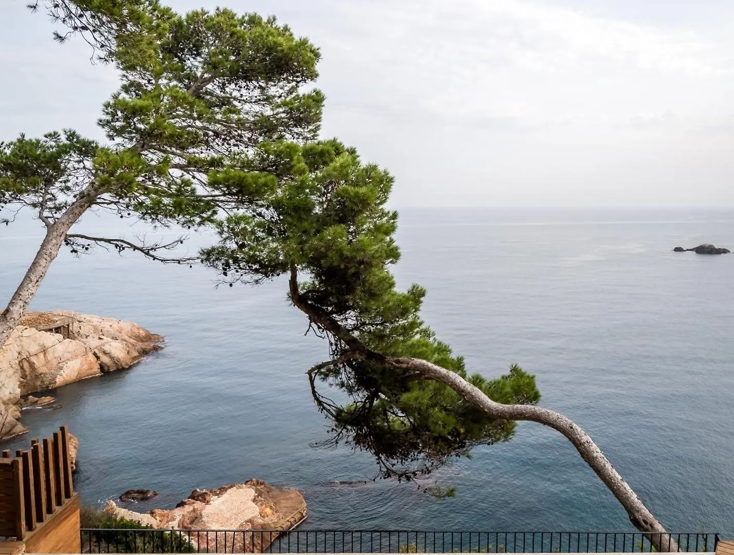 5 Hoteles de Playa en España con Acceso Directo al Mar