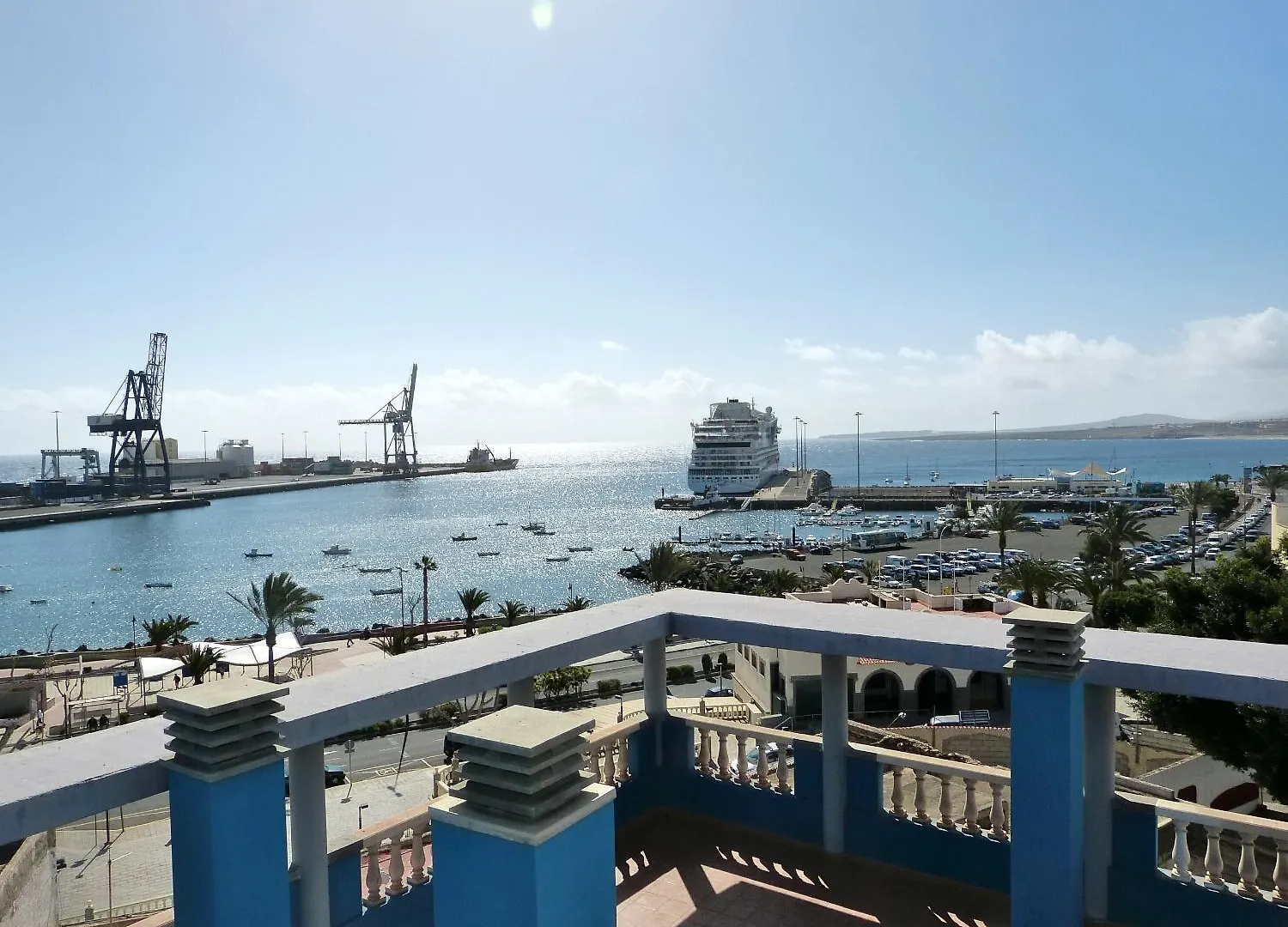 7 Hoteles de 2 Estrellas en Islas Canarias que Merecen la Pena