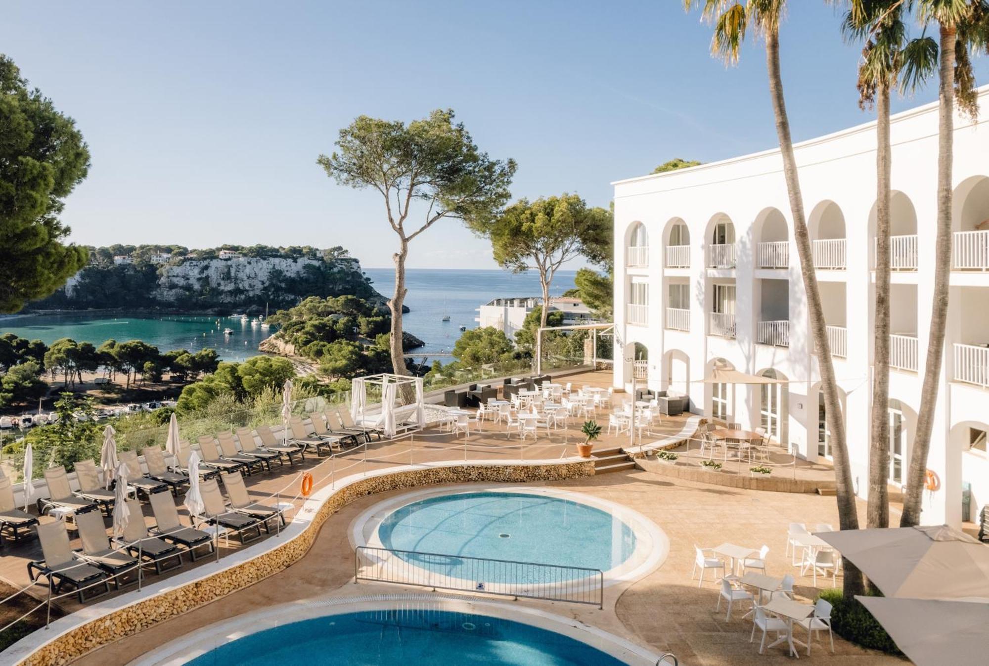 Dónde Alojarse Cerca de Cala Macarella: 11 Hoteles Céntricos
