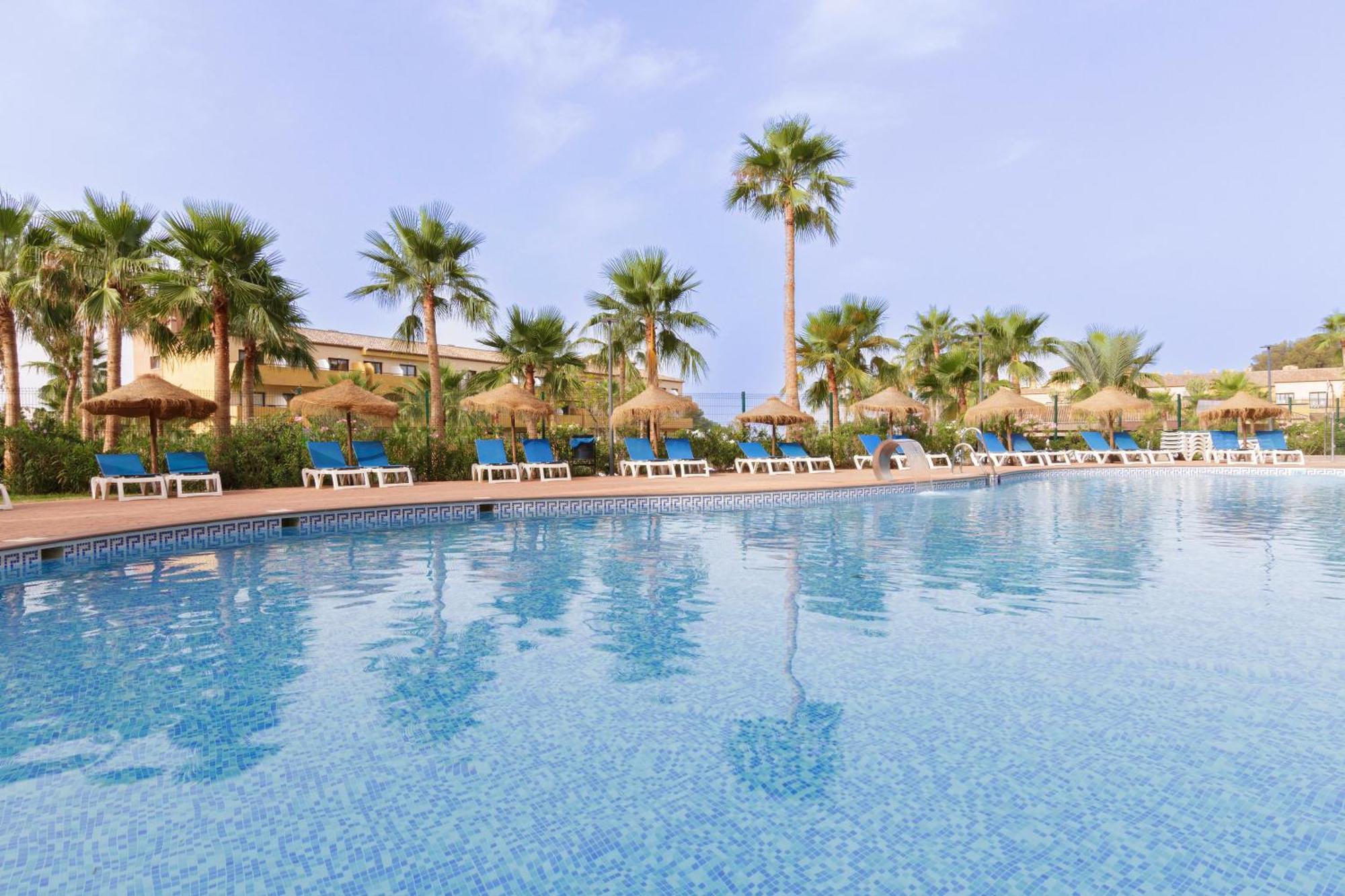 5 Hoteles Familiares Cerca de Aquatropic que Merecen tu Reserva