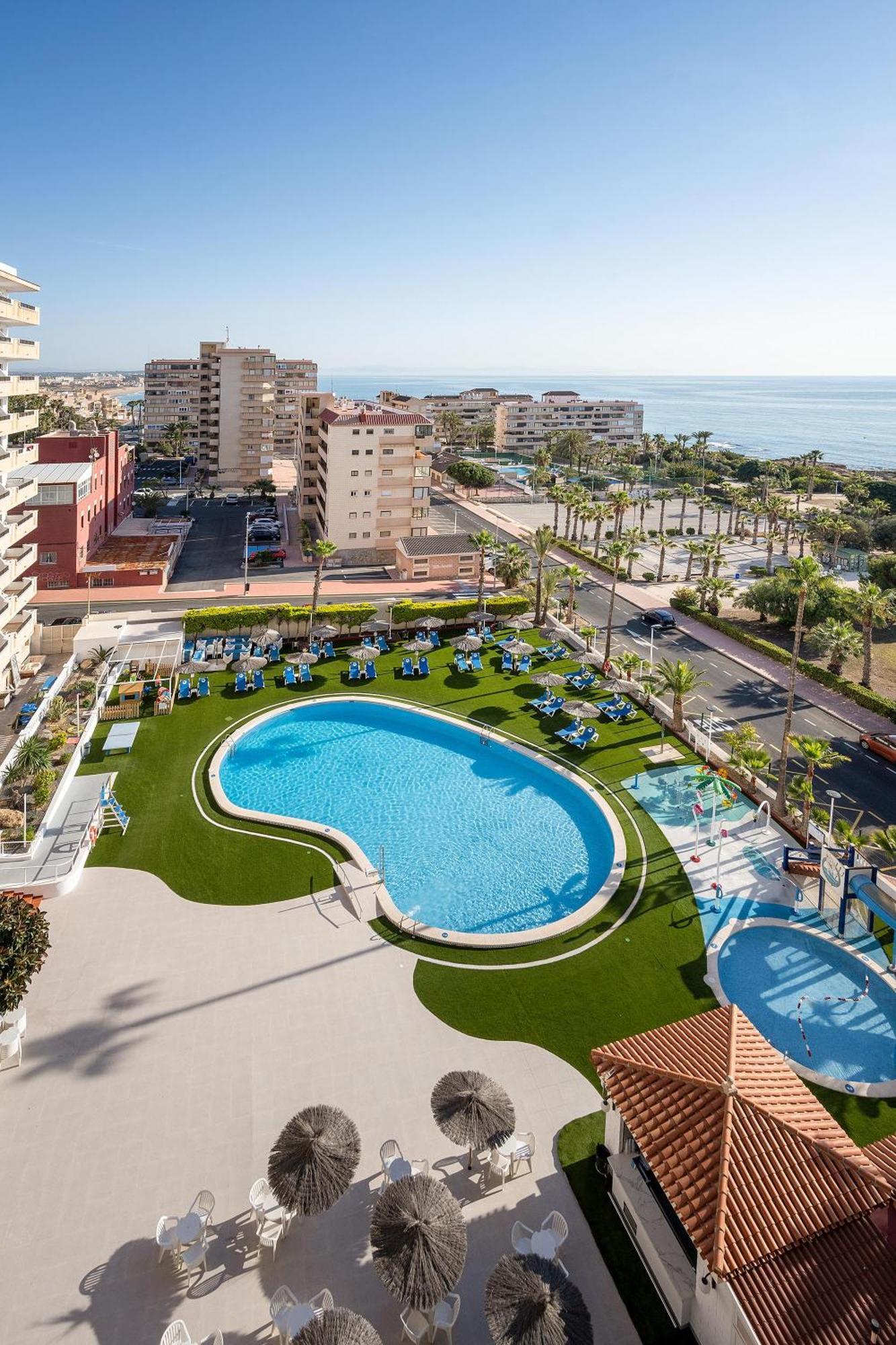 6 Hoteles Baratos cerca de Playa de La Mata que Vale la Pena