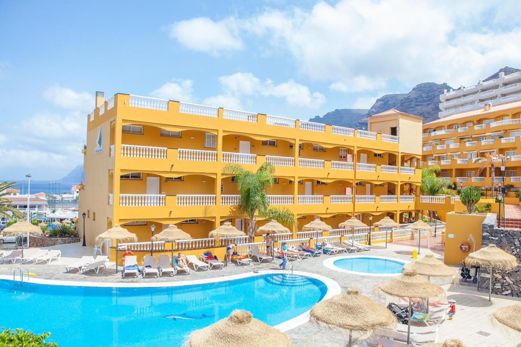 5 Hoteles Familiares cerca de Playa de La Arena que Vale la Pena
