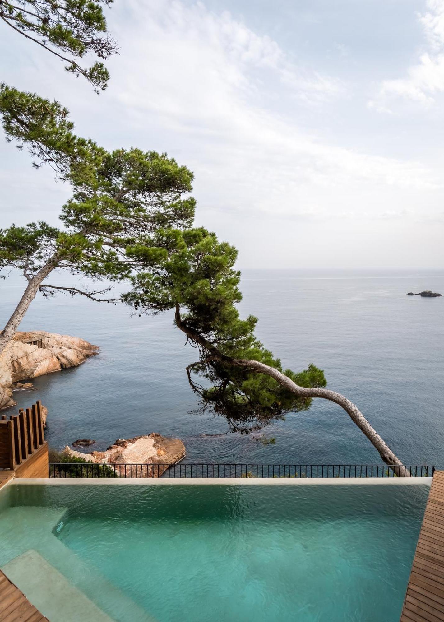 5 Hoteles de Playa en España con Acceso Directo al Mar