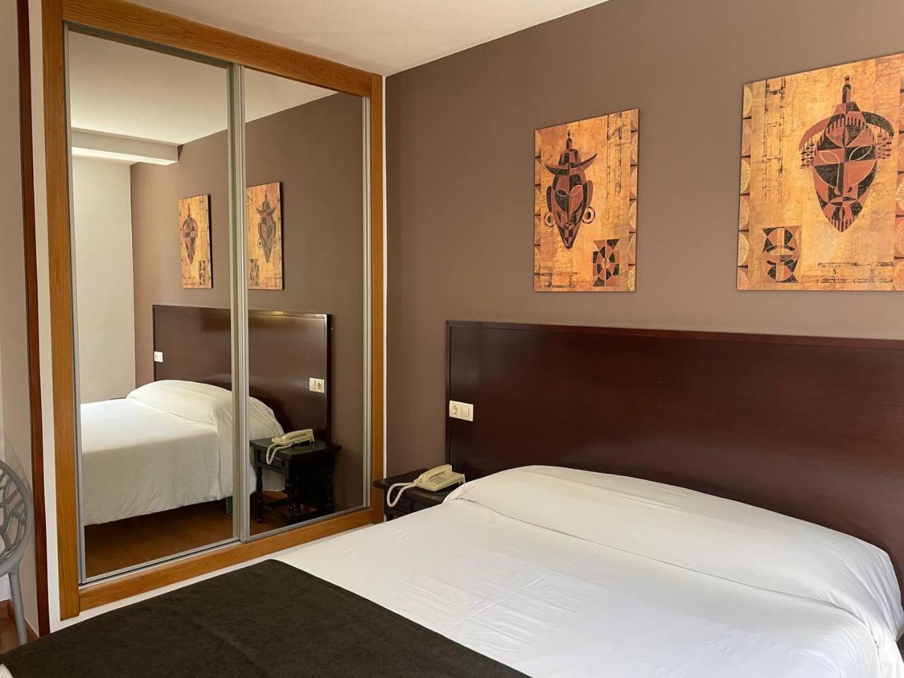 8 Hoteles Baratos cerca de Monte do Gozo que Merecen la Pena