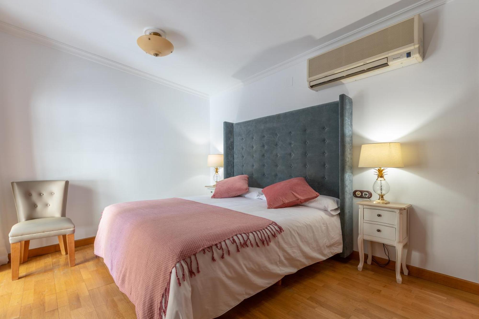 Cerca de La Cochera Cabaret: 4 Hoteles Baratos Comparados