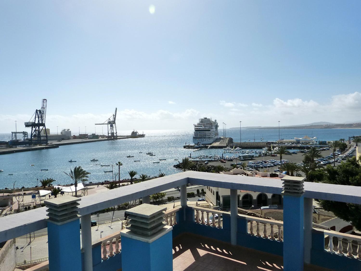 7 Hoteles de 2 Estrellas en Islas Canarias que Merecen la Pena